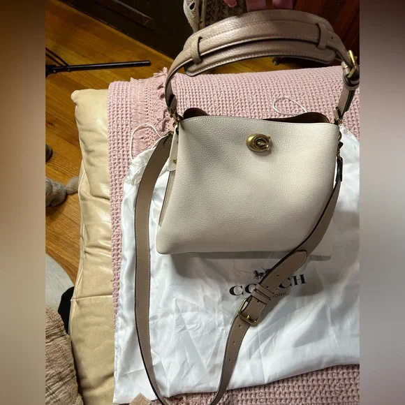 Coach Willow Leather Colorblock - Picture 3 of 12